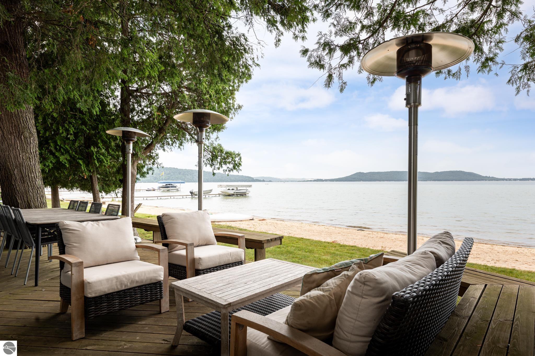 4902 W Whispering Pines Lane