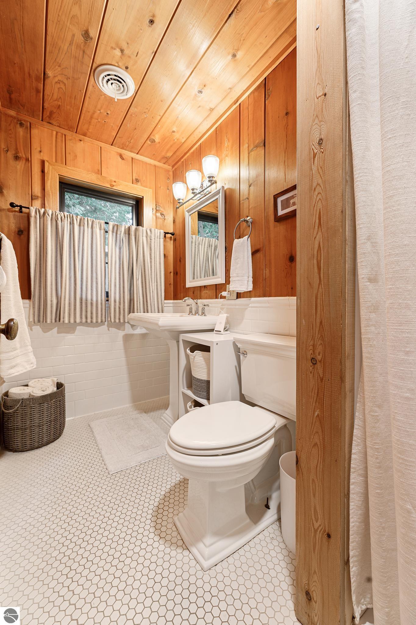 4902 W Whispering Pines Lane