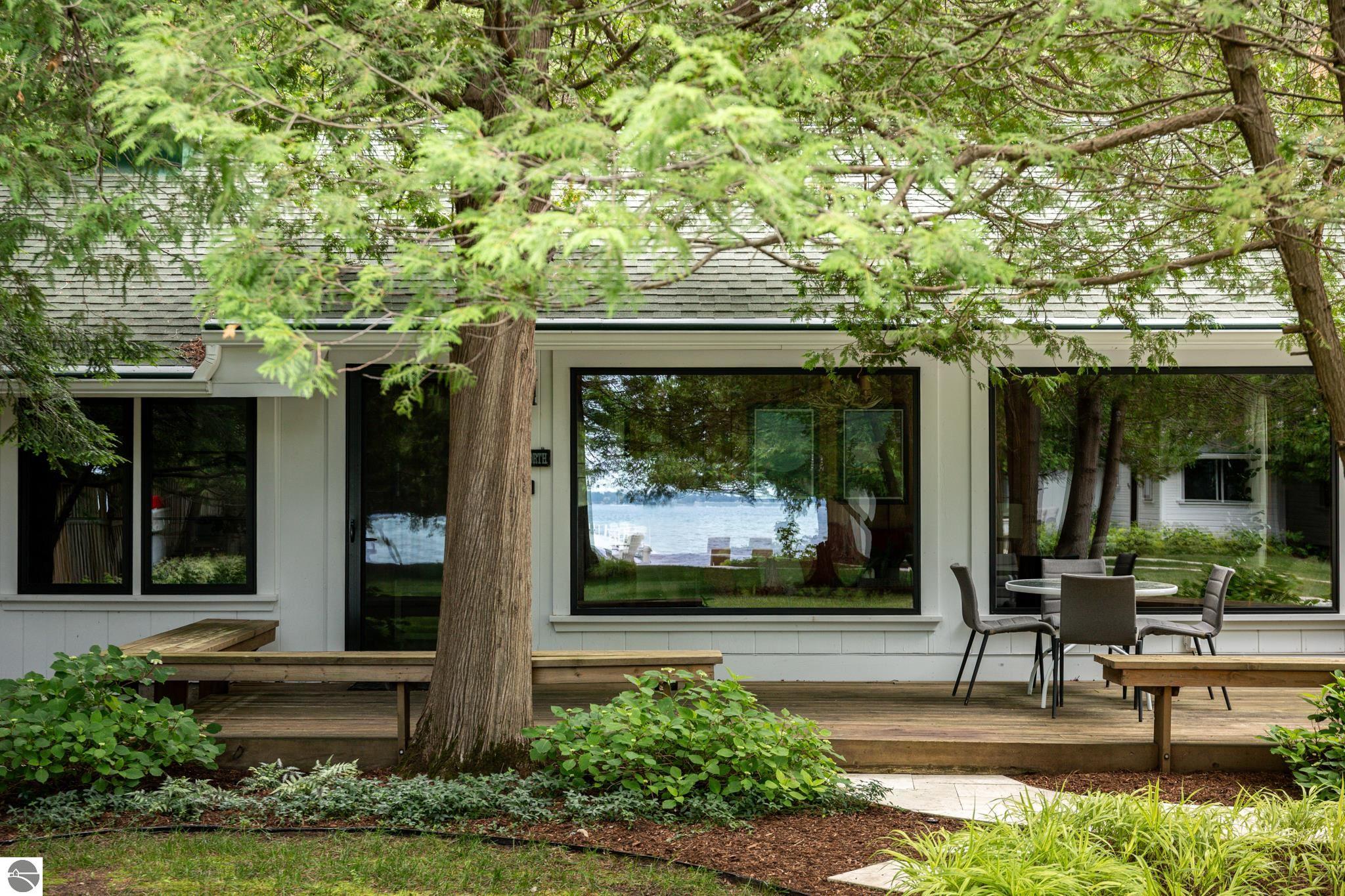 4902 W Whispering Pines Lane