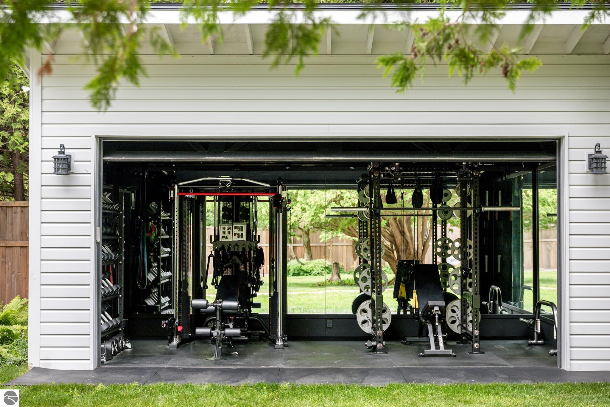 4902 W Whispering Pines Lane