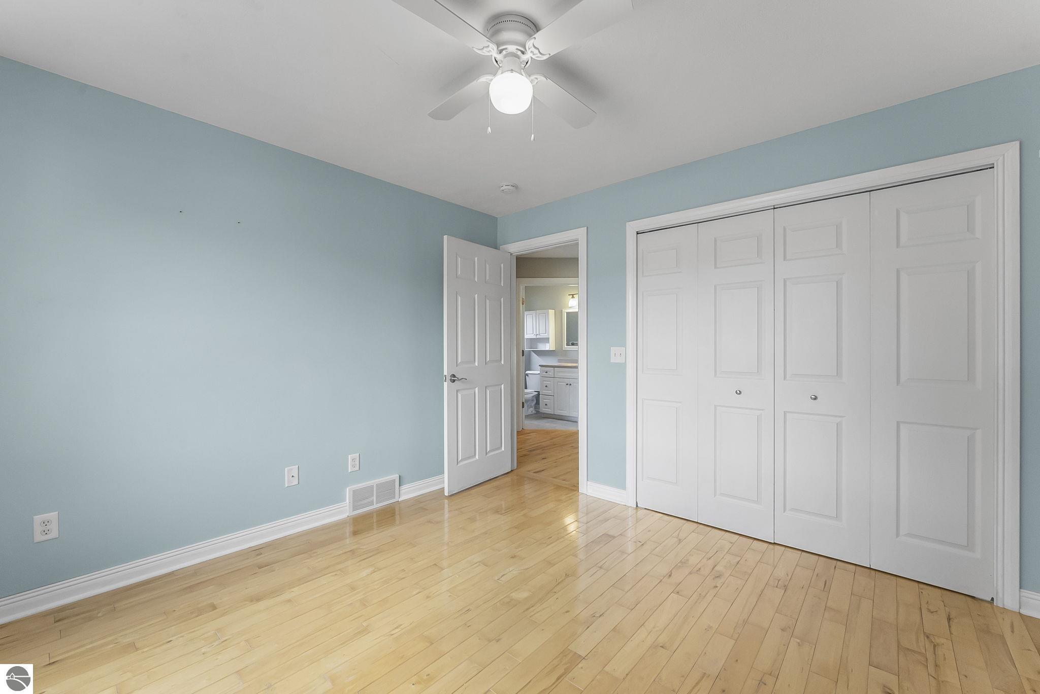 5104 S Liberty Drive