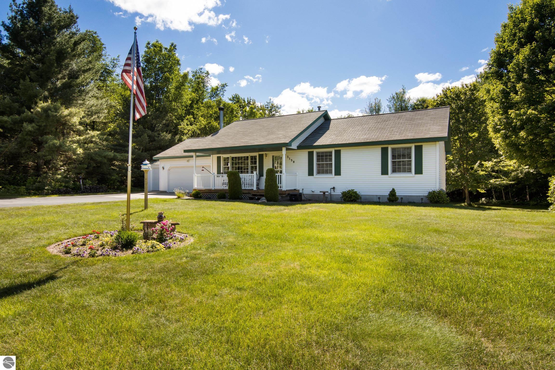 3158 E Duck Lake Road