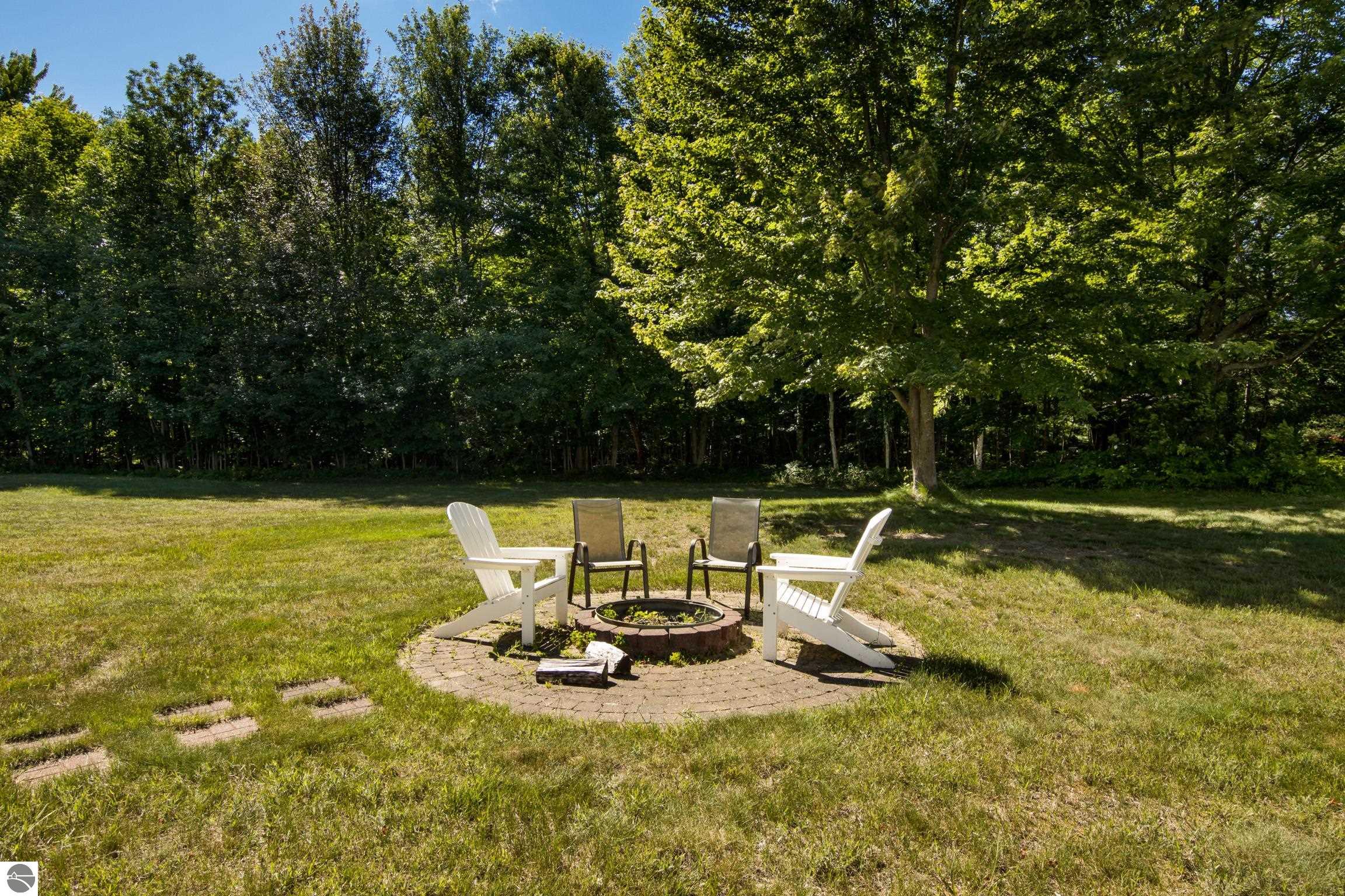 3158 E Duck Lake Road