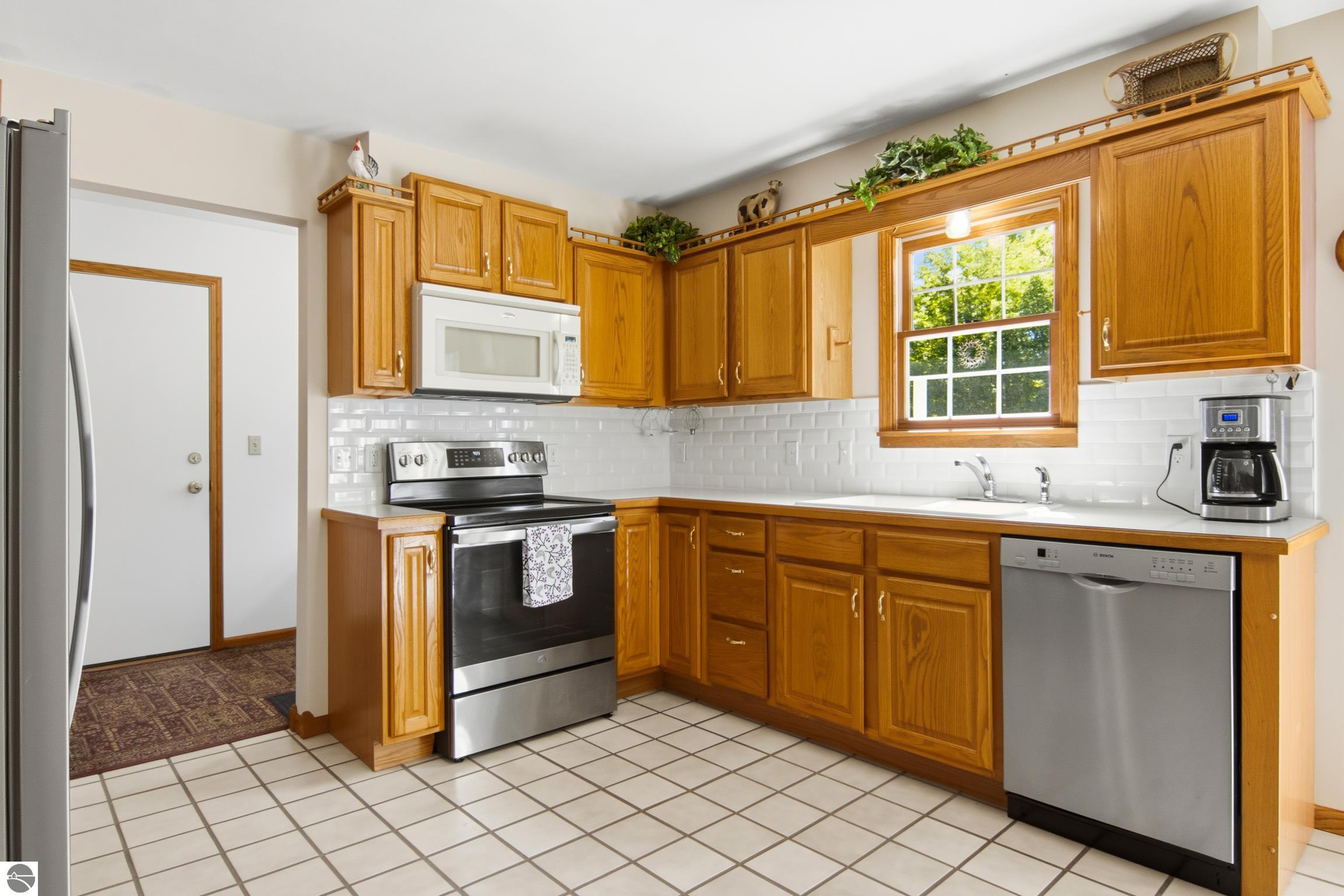 3158 E Duck Lake Road