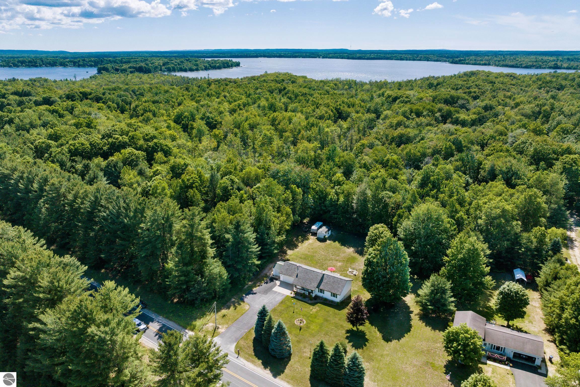 3158 E Duck Lake Road