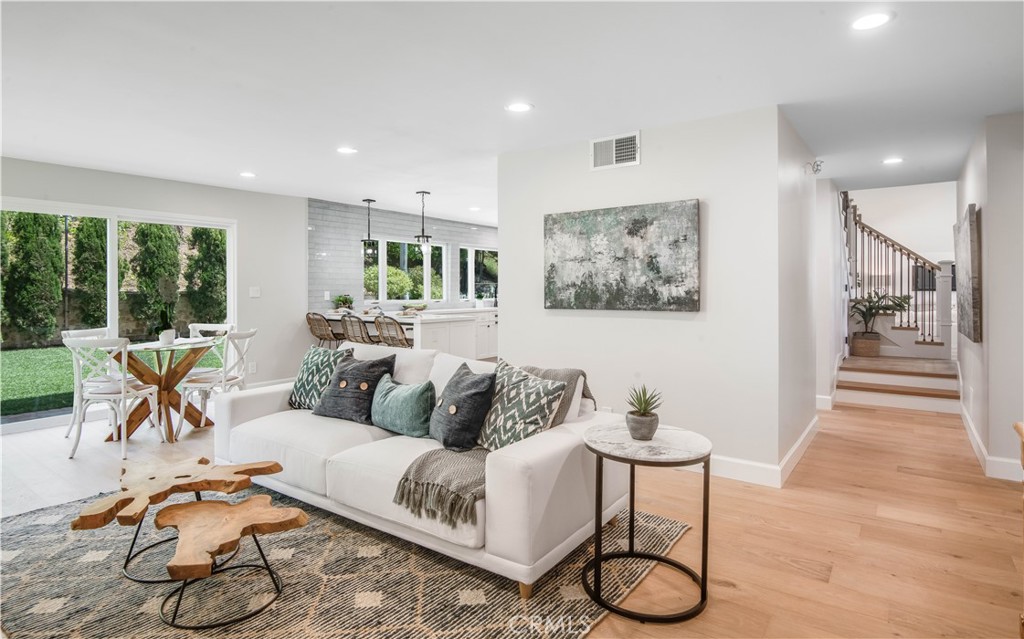 30240 Calle De Suenos