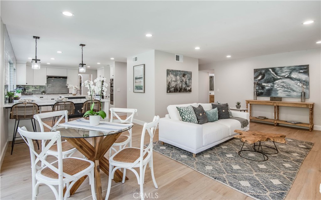 30240 Calle De Suenos