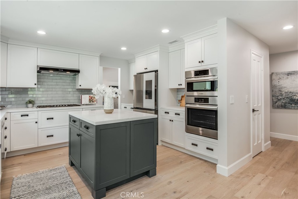 30240 Calle De Suenos