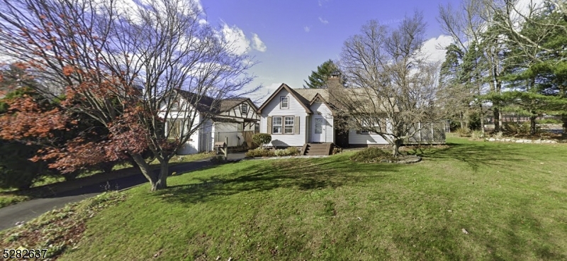 25 Overlook Dr