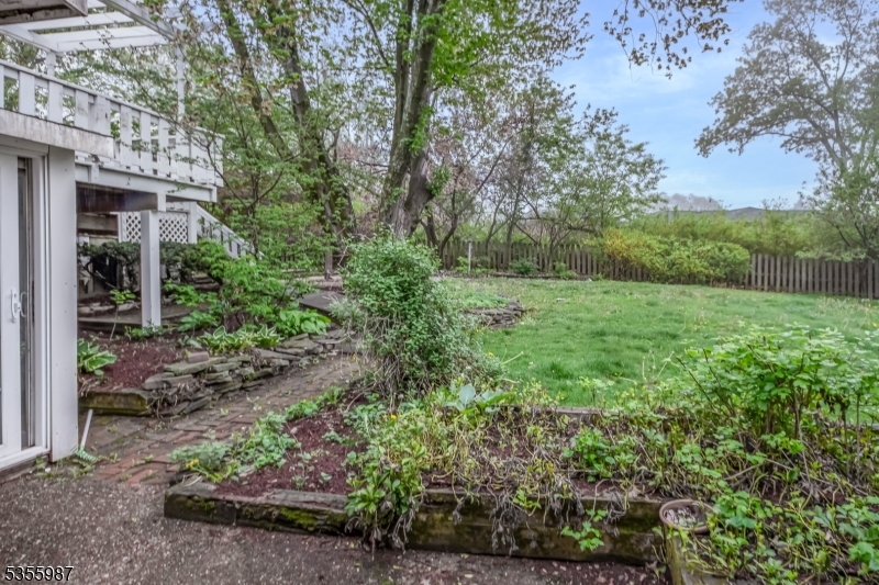 35 Kadel Dr