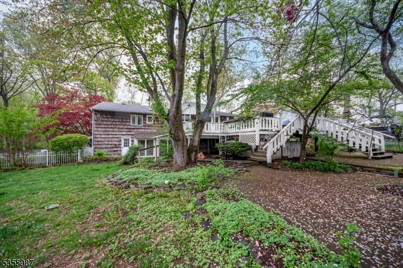 35 Kadel Dr
