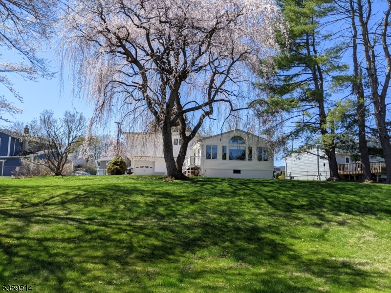 3 James Ct