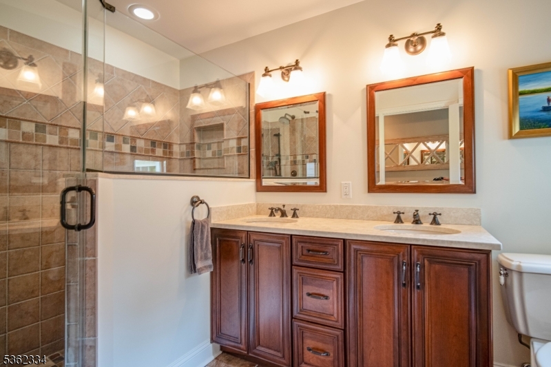 22 Hilltop Cir