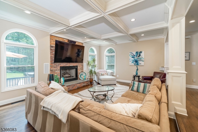53 Barbara Dr