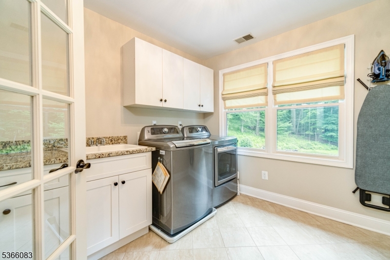 53 Barbara Dr