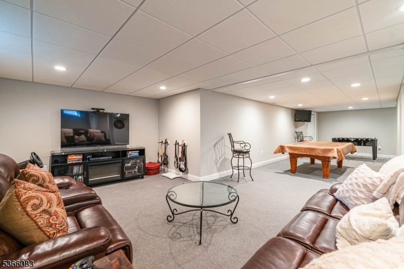 53 Barbara Dr