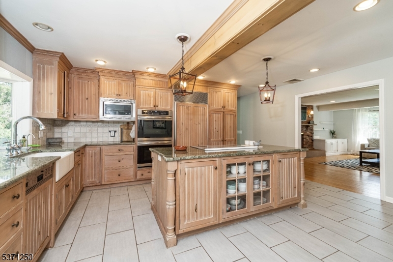 13 Cherry Ln