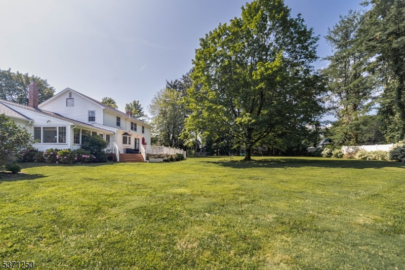13 Cherry Ln