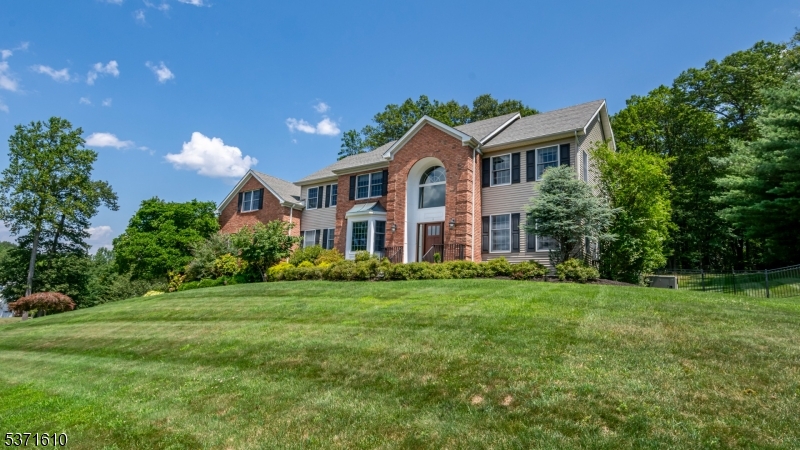 1 Applewood Ln