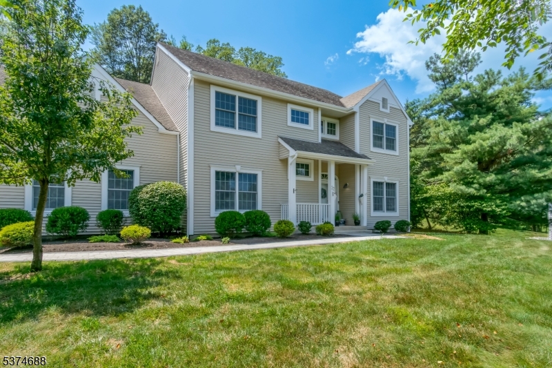 32 Castle Ct