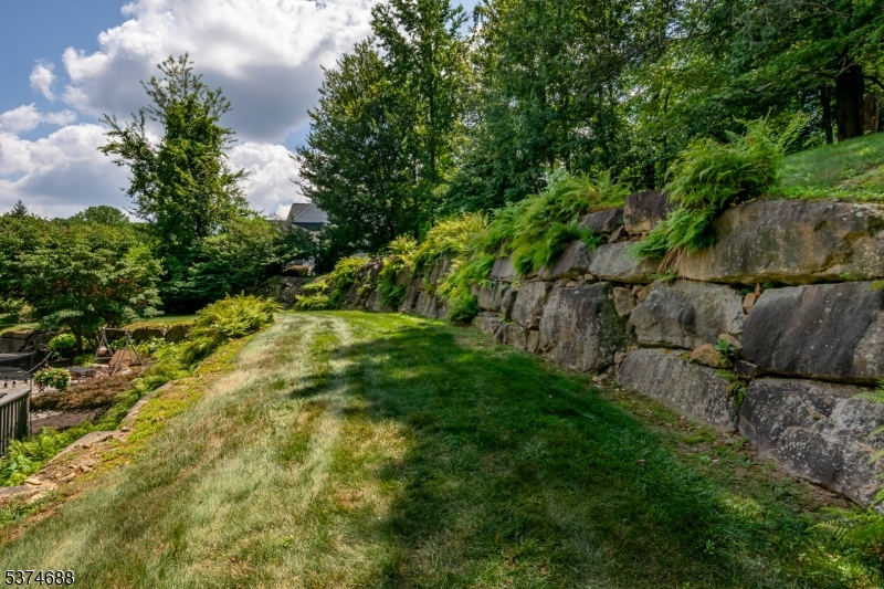 32 Castle Ct