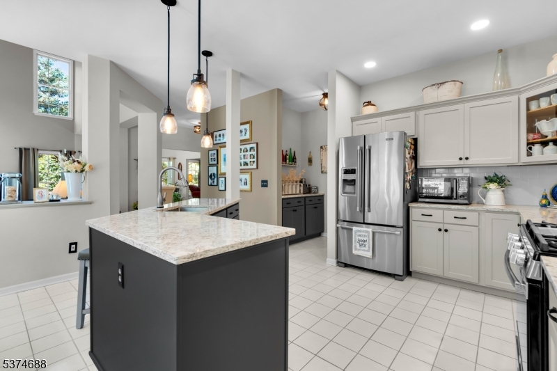 32 Castle Ct