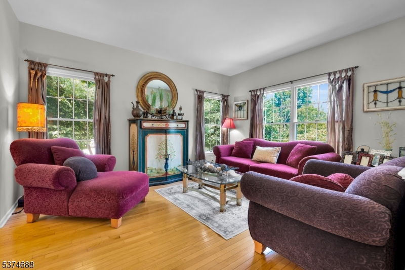 32 Castle Ct