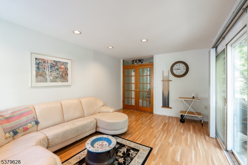 23 Dogwood Trl