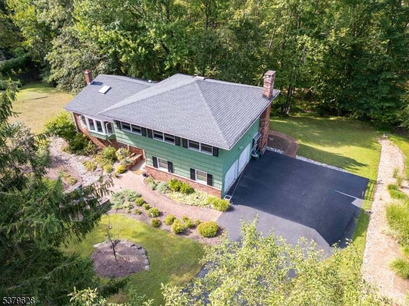 23 Dogwood Trl