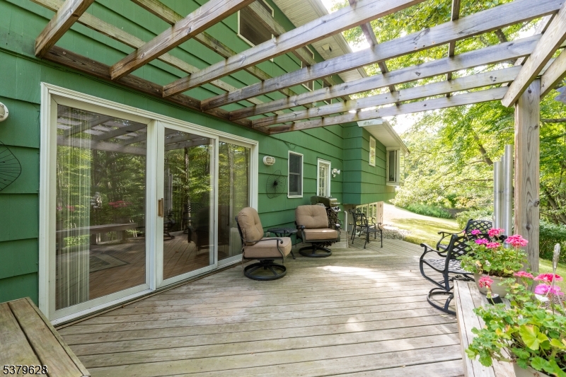 23 Dogwood Trl