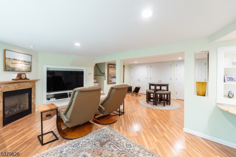 23 Dogwood Trl