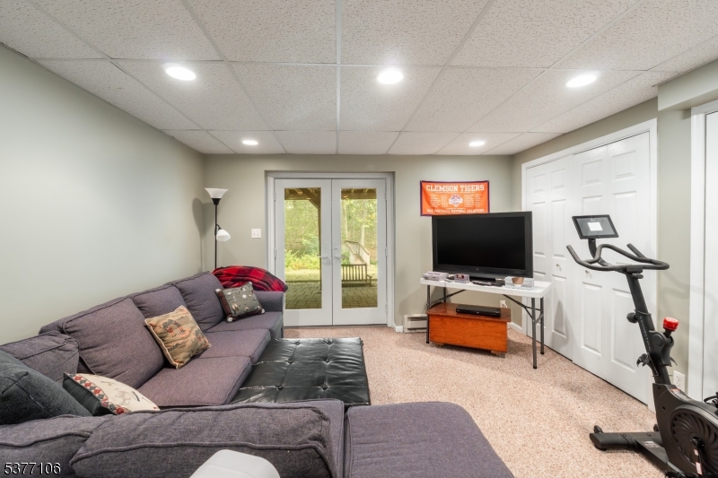 34 Wilkeshire Blvd