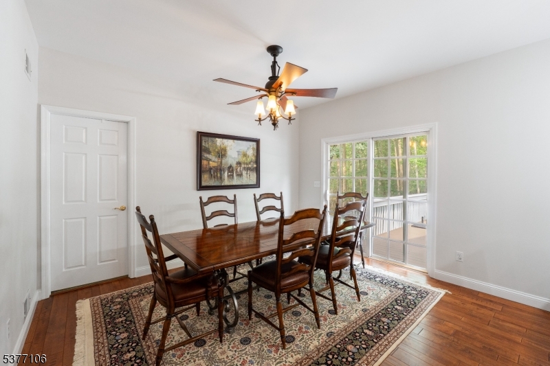 34 Wilkeshire Blvd