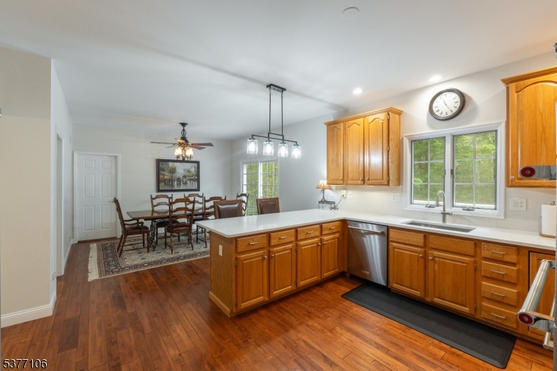 34 Wilkeshire Blvd