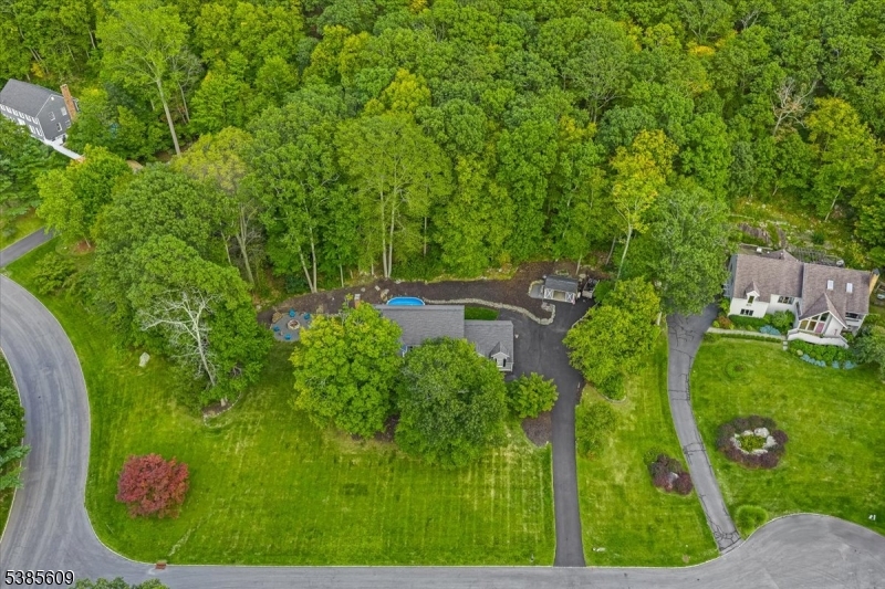 1 Brentwood Ct