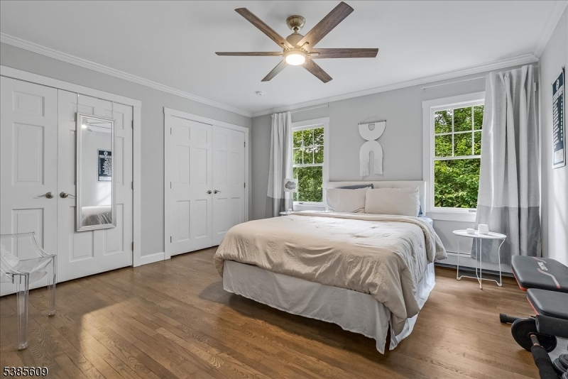 1 Brentwood Ct
