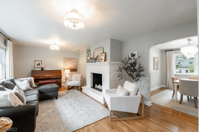15 Woodland Ave