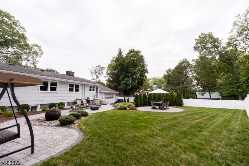 15 Woodland Ave