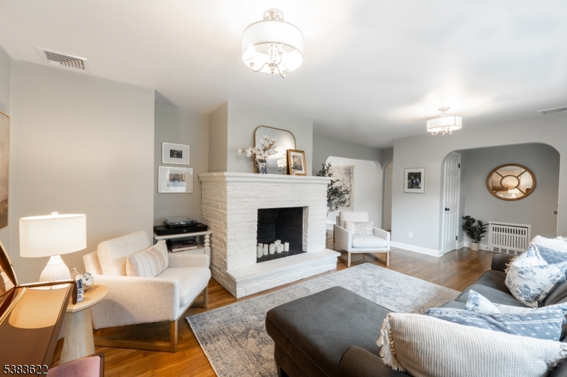 15 Woodland Ave