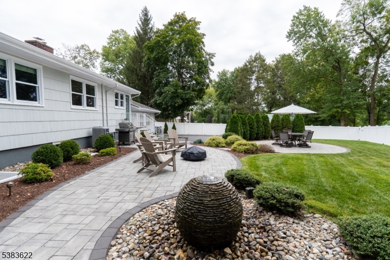15 Woodland Ave