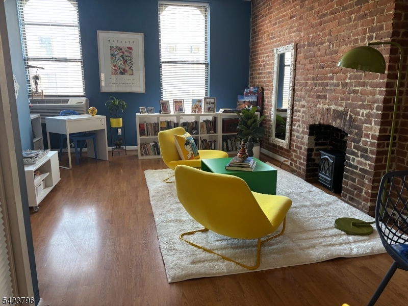 6-16 E Blackwell St Apt 2D 2D