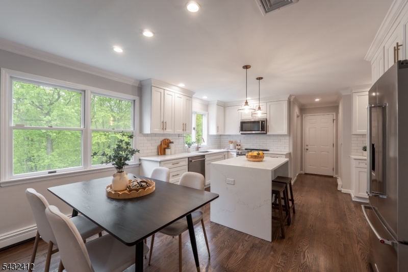 10 Golden Corner Way