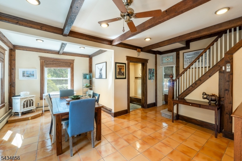 137 Reservoir Ave