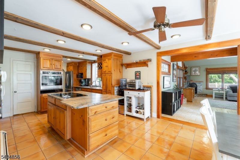 137 Reservoir Ave