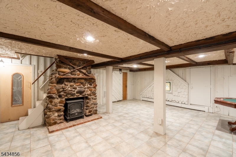 137 Reservoir Ave