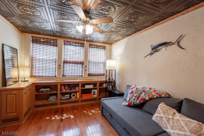 137 Reservoir Ave