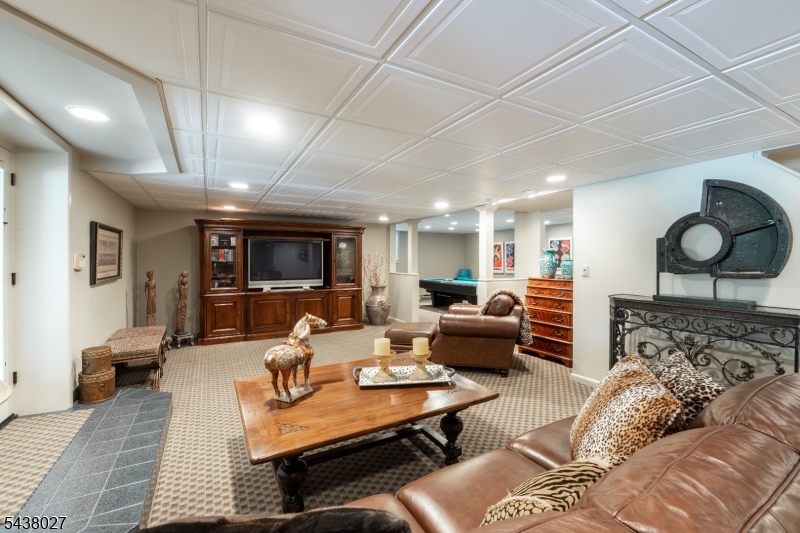 10 Pinnacle Pt
