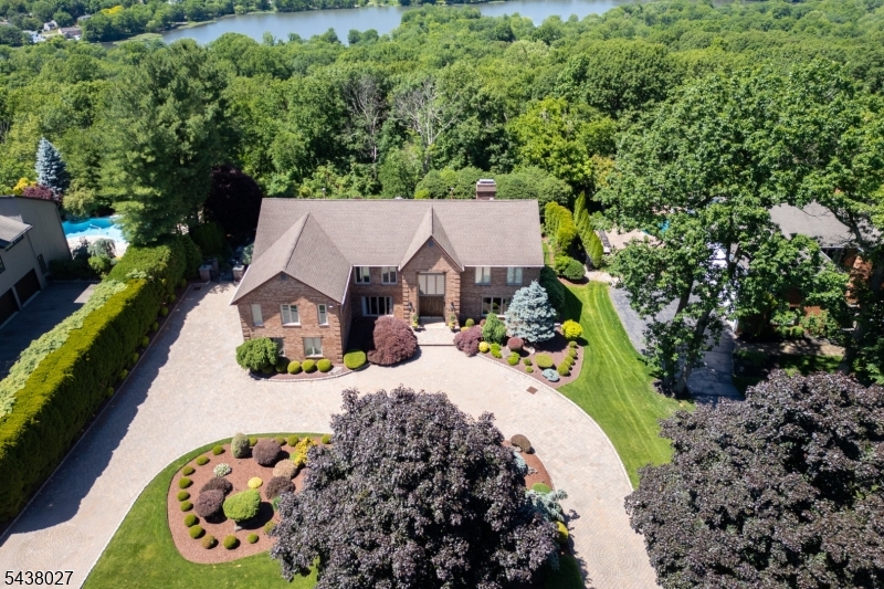 10 Pinnacle Pt