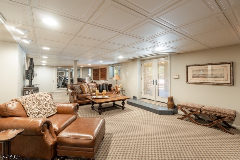 10 Pinnacle Pt