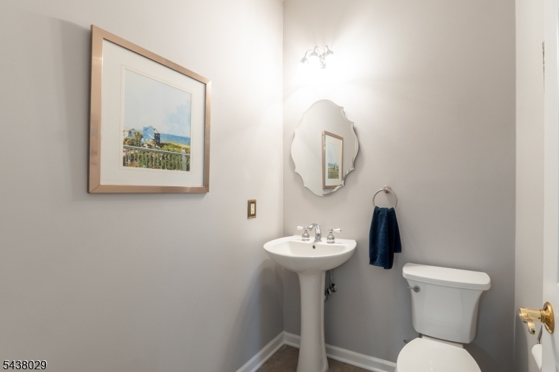 3 Troon Dr